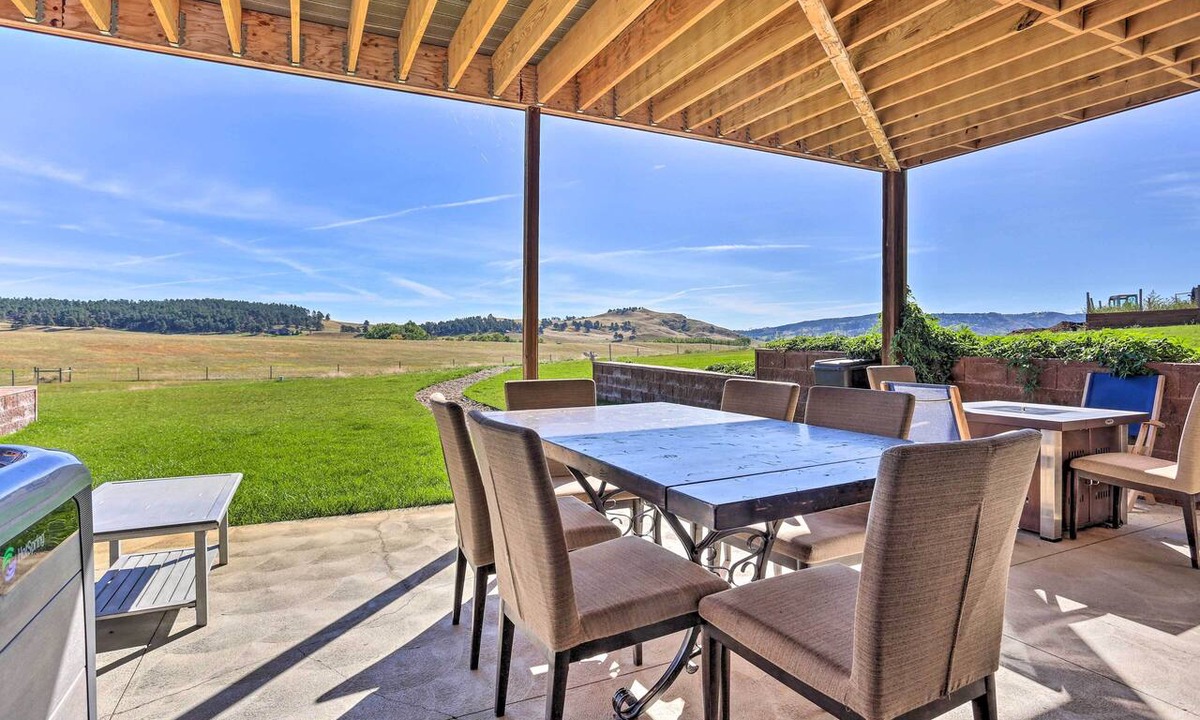 Piedmont Apartment | Piedmont Rally Stay: 10 Acres w/Hot Tub & Parking