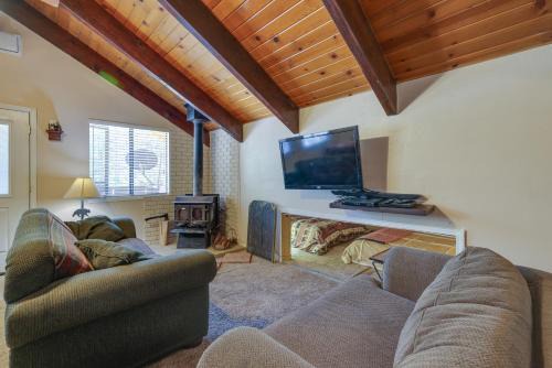Cold Springs House | Pinecrest Dodge Ridge Cabin: Shared Outdoor Space