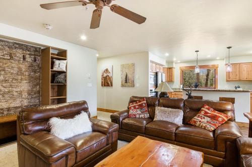 Steamboat Springs House | Pines @ Orehouse Plaza #2012