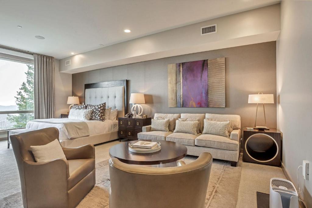 Deer Valley Hotel | Platinum Room Hotel Room