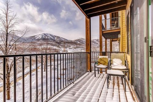 Park City House | Plush condo with pool gym hot tubs garage & central AC - snowbird-friendly