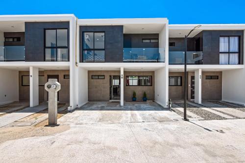 Las Jarretaderas House | Porto Residencial, Unit 10 | Sunny house in Nuevo Vallarta with pool access