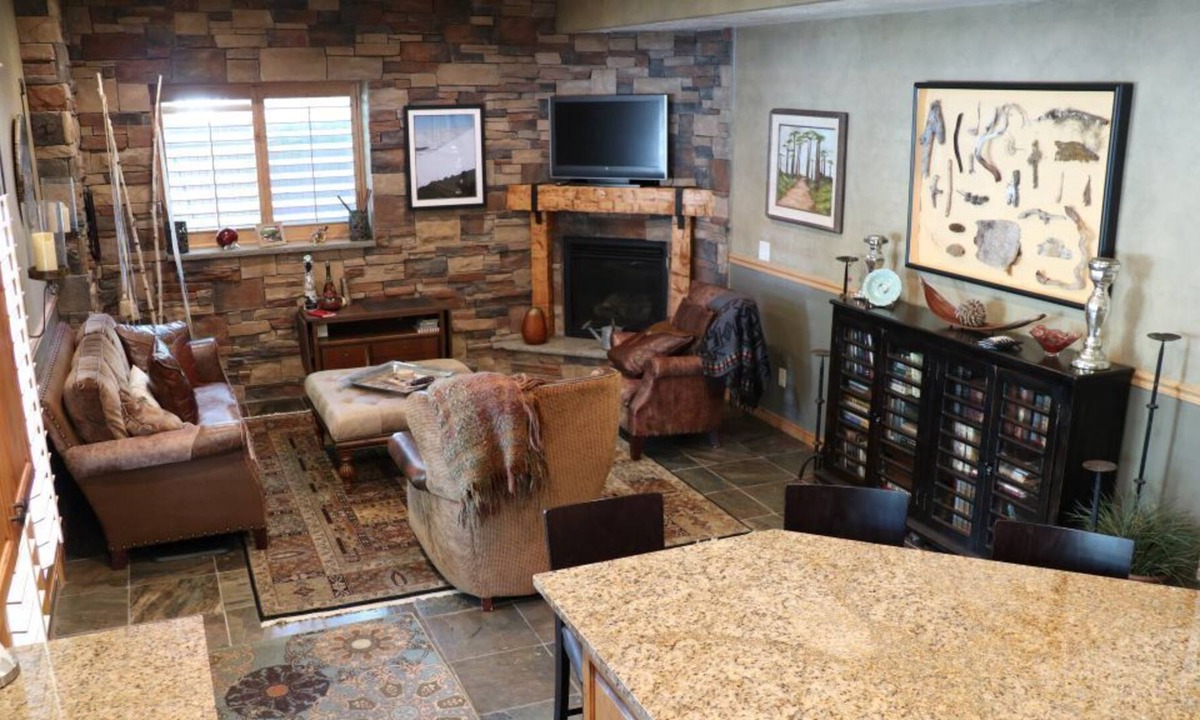 Wolf Creek House | Powder Mountain Ski Tickets Guaranteed