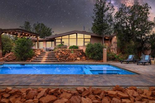 Sedona House | Prime Location in Chapel - Heated Pool & Spa | Red Rock Views | Hot tub