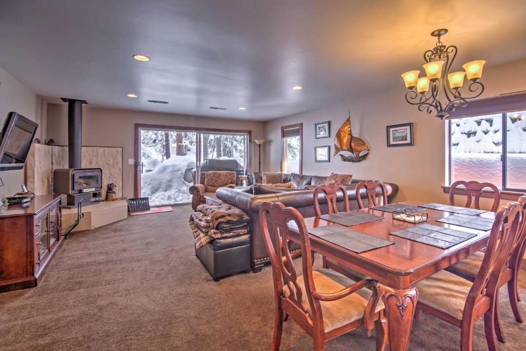 Incline Village House | Private Deck & Community Pool: Incline Village Gem
