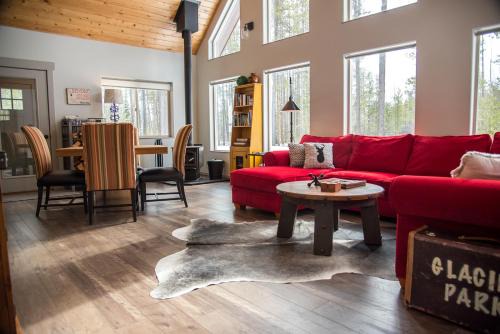 Coram House | Private Home near Glacier Park, Columbia Falls, & Whitefish - Pet Friendly!