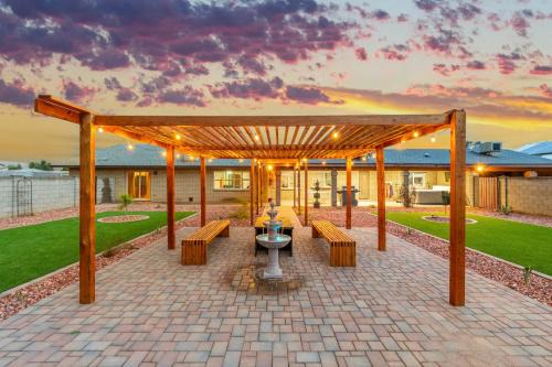 Paradise Valley Village House | Private Hot Tub & Huge Yard: Phoenix Family Home