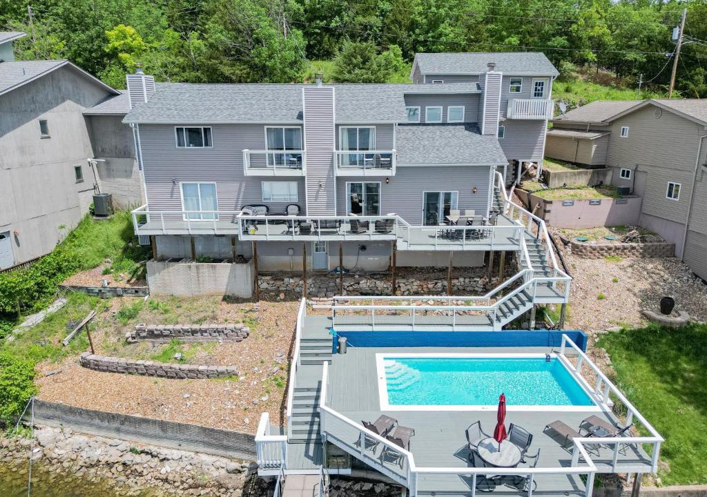 Camdenton House | Private Lakefront Pool, Amazing Dock Sleeps 26