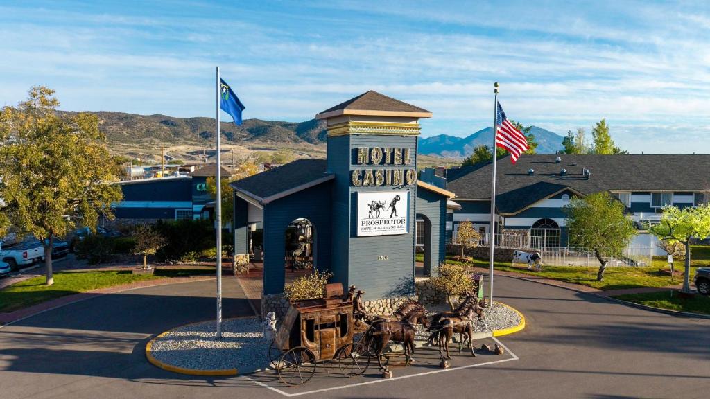 East Ely Hotel | Prospector Hotel & Gambling Hall