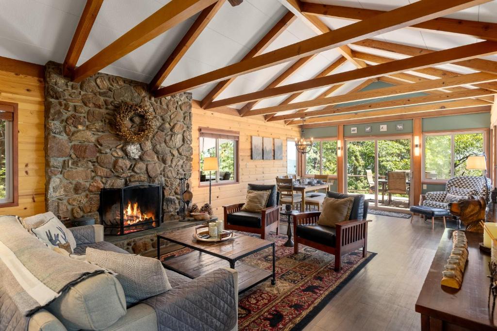 Pine Cove House | Quail Ridge