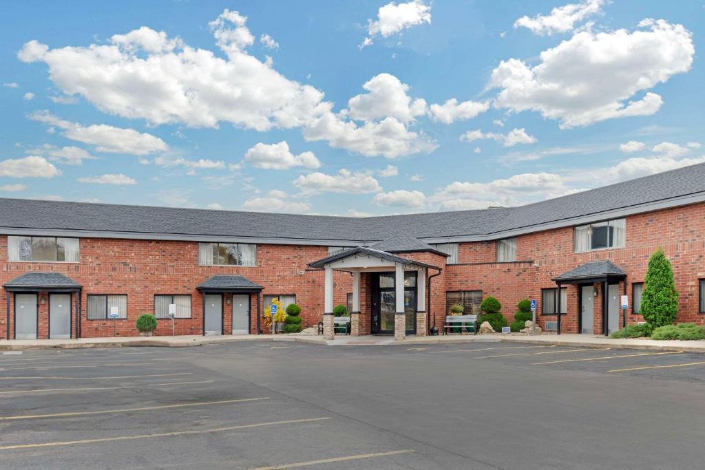 Rochester Hotel | Quality Inn & Suites Mayo Clinic Area