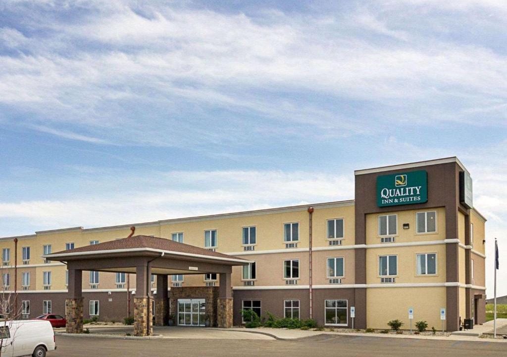 Minot Hotel | Quality Inn & Suites Minot North
