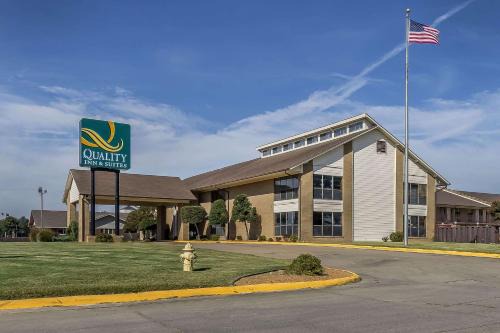 Stuttgart Hotel | Quality Inn & Suites Stuttgart North