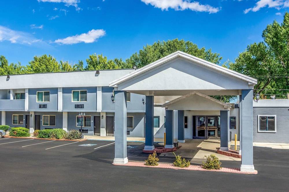 Buffalo Hotel | Quality Inn