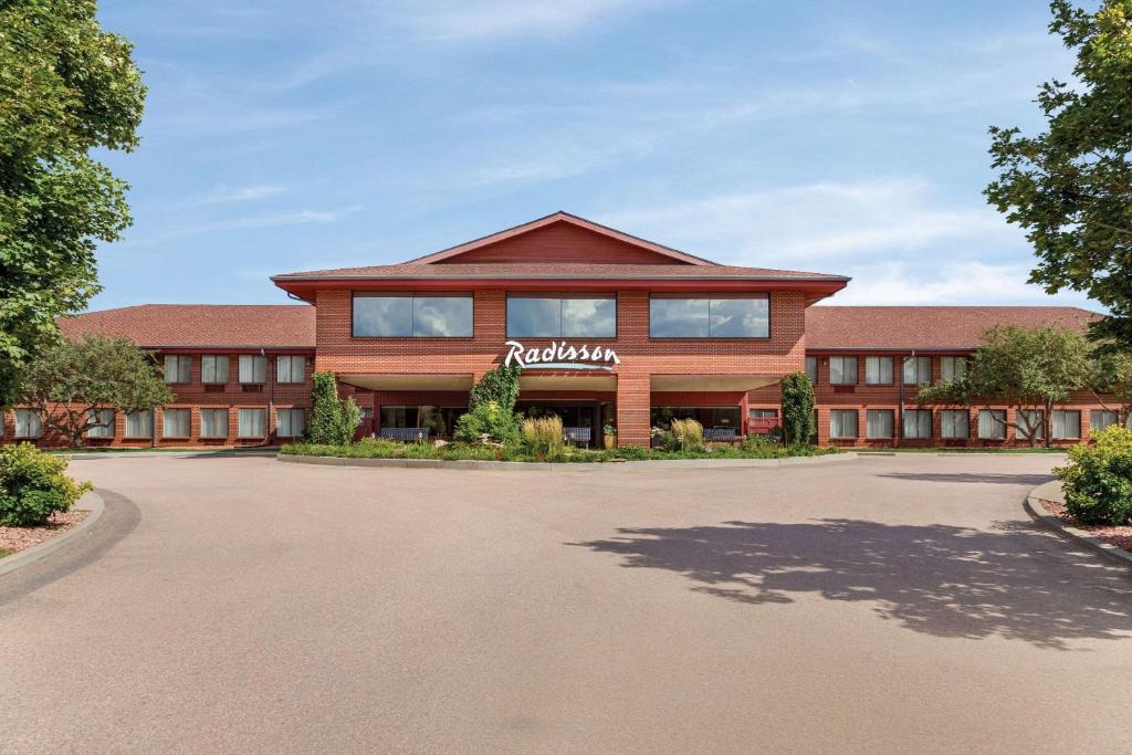 Southeast Colorado Springs Hotel | Radisson Hotel Colorado Springs Airport