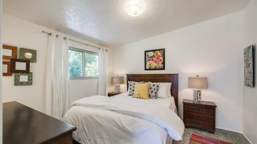 North End House | Red Ivy #5