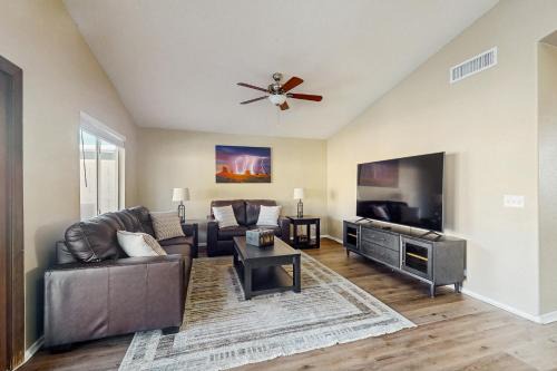 East Mesa House | Red Mountain Retreat