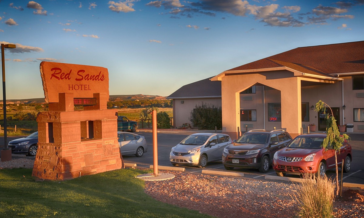 Torrey Hotel | Red Sands Hotel
