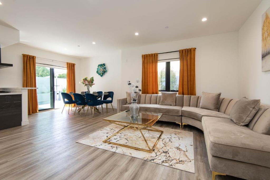 Glendale Apartment | Regency Modern Apartments