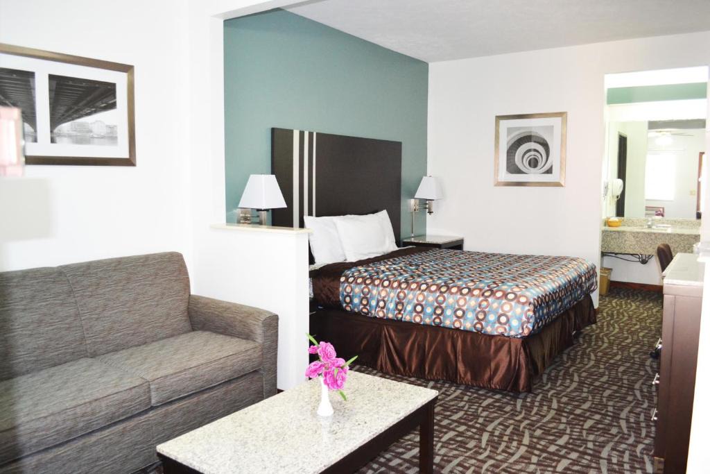 Omaha Hotel | Relax Inn Motel and Suites Omaha
