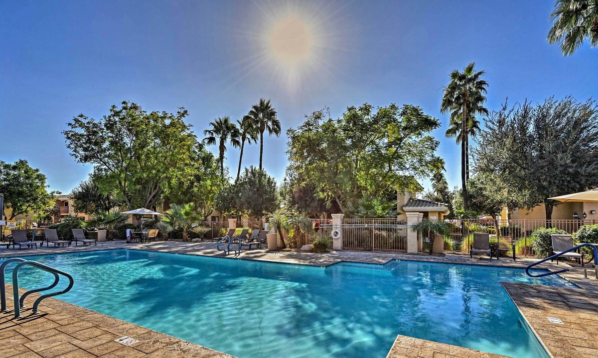 Maryvale Condo | Resort-Style Condo - 15 Miles to Downtown Phoenix!