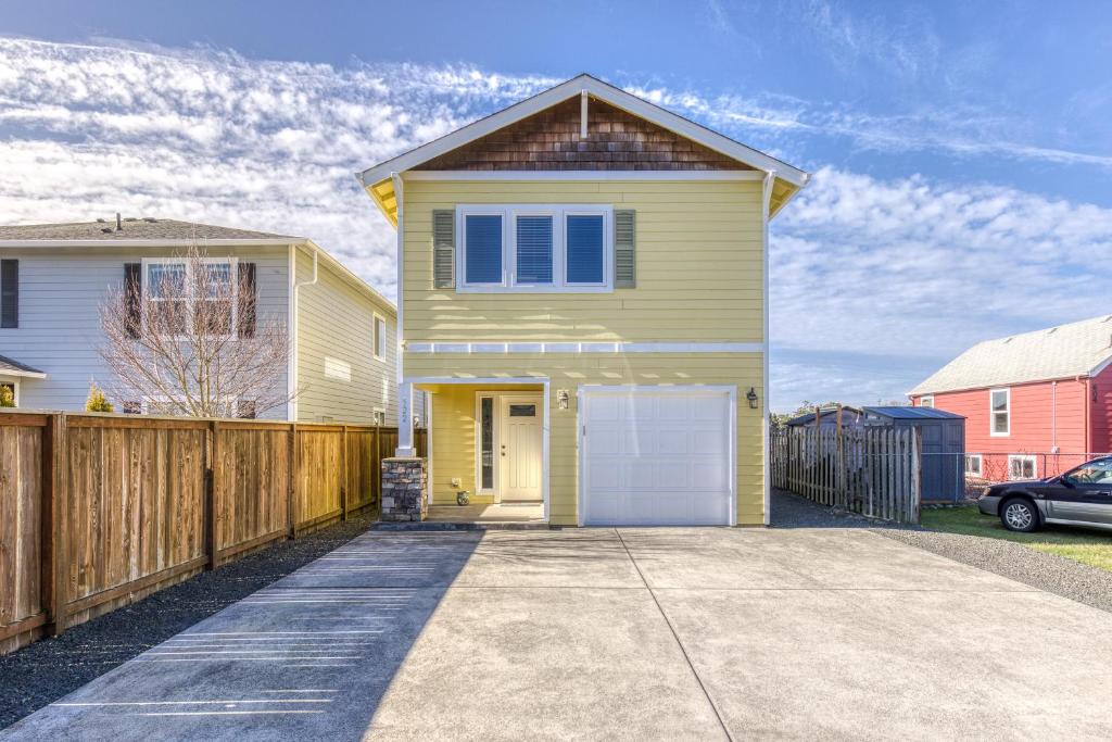 Seaside House | Riveredge Retreat