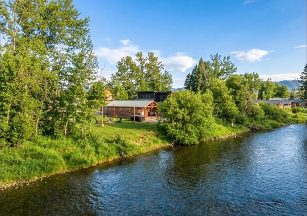 Bozeman Apartment | Riverfront Cabin right Outside of Bozeman