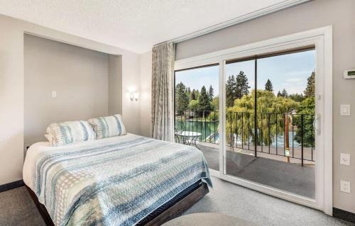 Bend House | Riverfront Condo-No Better Place in Bend