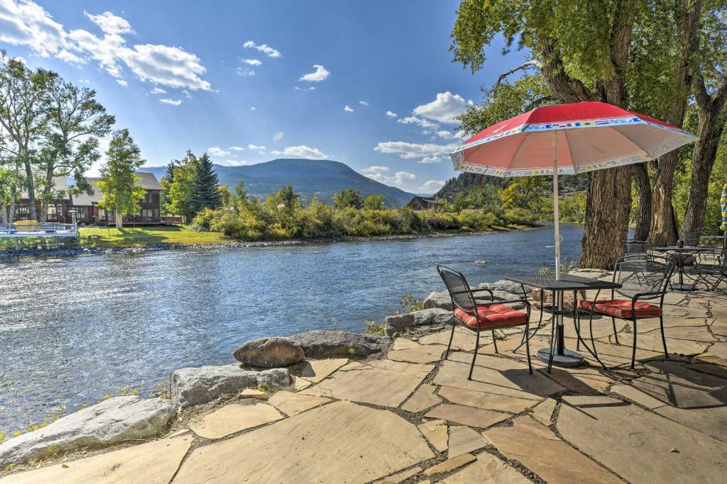 South Fork House | Riverfront South Fork Abode w/Views: Fish & Hike
