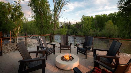 Old Town House | Riverlight Lodge