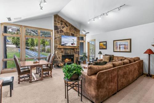 Teton Village Apartment | RMR: Cody House D Condo in Teton Village
