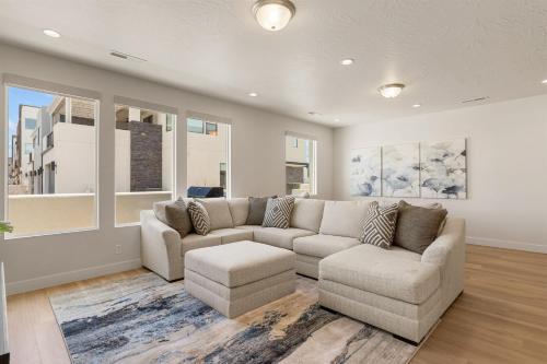 St. George House | Rockaction Destination townhouse