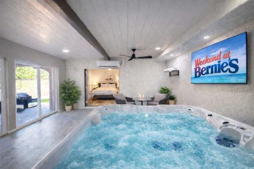 Lake Havasu City Villa | Romantic Getaway - Luxury Villa - Private Hot Tub