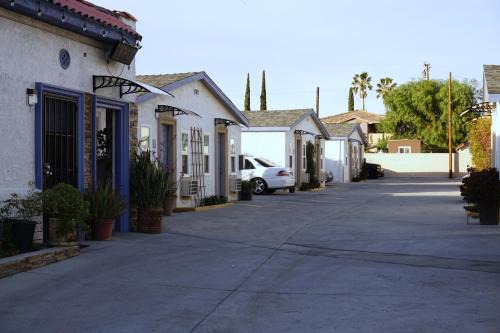 Rialto Hotel | Route 66 Motel - Rialto