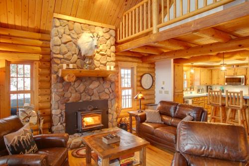 Coeur d'Alene House | Rustic Gotham Bay Cabin on Lake Coeur d'Alene