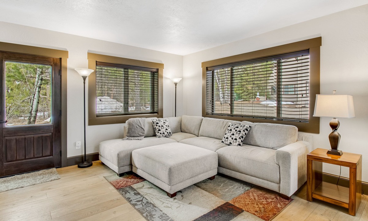 McCall House | Rustic luxury retreat with fireplaces, deck, grill, balcony, firepit, & WiFi