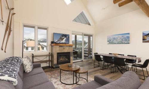 Saddle Ridge House | Saddle Ridge I3