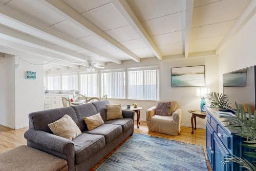 Pierpont Bay House | Sailaway Cabin A