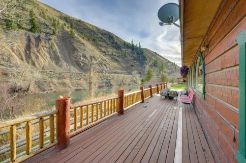 Salmon House | Salmon Vacation Rental w/On-Site River Access!