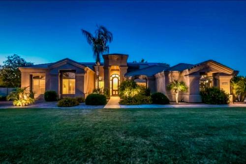 Queen Creek House | Saltwater Pool & Fire Pit: Luxe Queen Creek Oasis!