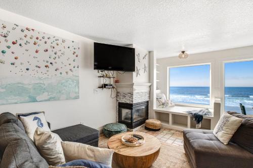 Rockaway Beach House | Sand Castle Villa