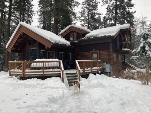 Sandpoint House | Sandpoint mountain retreat-Guest suite in large house