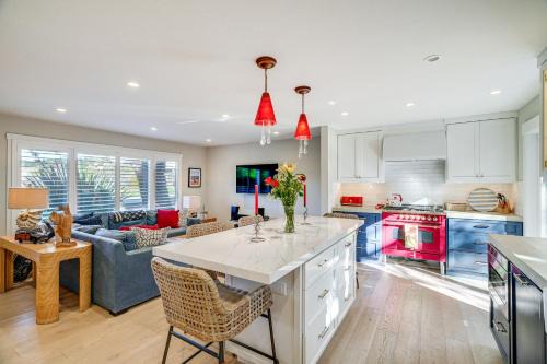 Rio del Mar House | Seascape Aptos Retreat w/Bocce Ball Court!