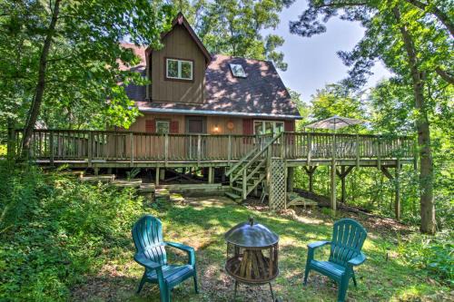 Wauzeka House | Secluded A-Frame Hideaway with Wraparound Deck!
