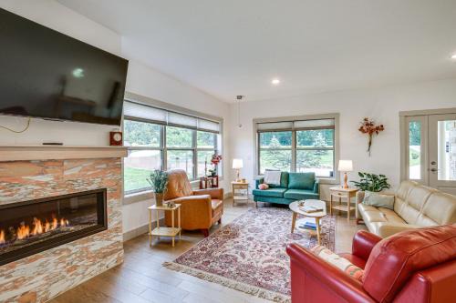 Pine Island House | Serene 1/3 Acre-Families, Exec, Mayo