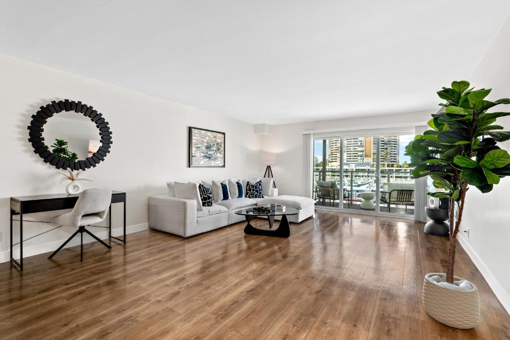 Marina del Rey Apartment | Serenity Over the Sails - A 2-Bedroom Escape w Stunning Marina Views