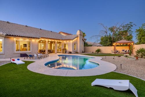 Paradise Valley Village House | Shadow Mountain Retreat- Perfect location Pool Games Hikers retreat