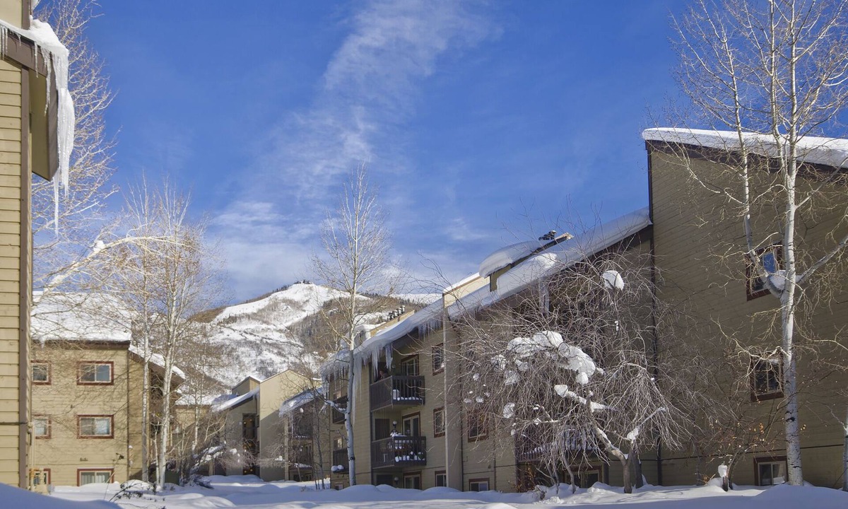 Steamboat Springs Condo | SHB26 | Minutes from Slopes | Free City Bus | Hot Tub