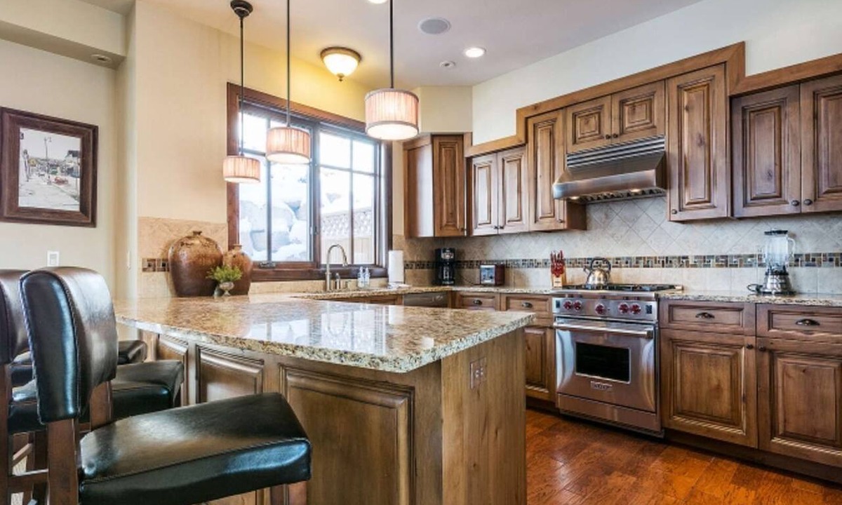 Park City Condo | Ski and Golf at your door step-Fairway Springs - Hot Tub!