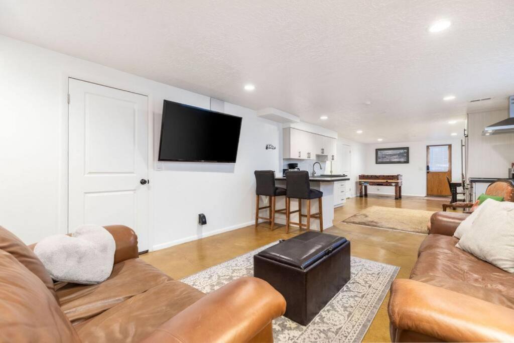 Cottonwood Heights House | Ski Bum Chalet-Close to Resorts